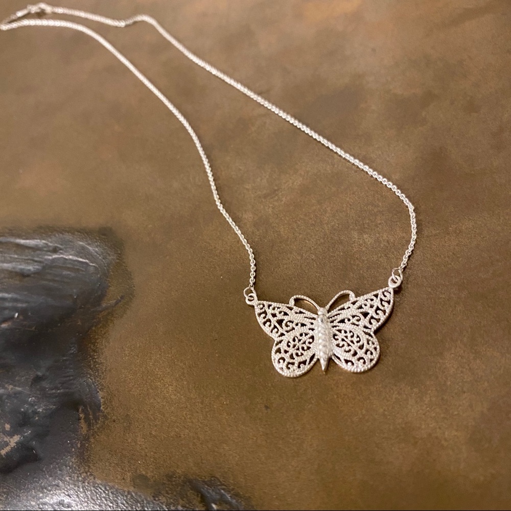 New Sterling Silver Butterfly Chain Pendent Necklace! 925 - Picture 1 of 3